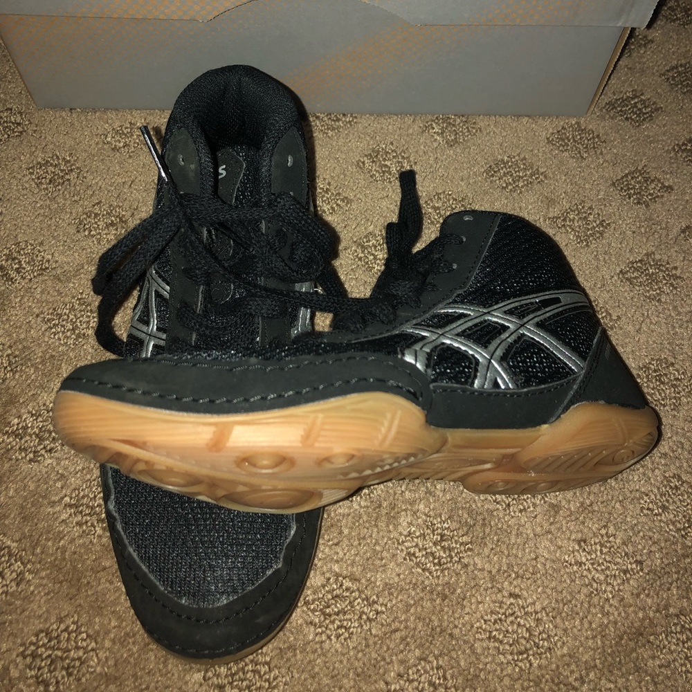 ASICS Wrestling Shoes